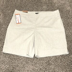 Hilary Radley Mid Rise Shorts XXL